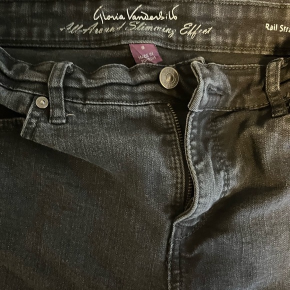 Gloria Vanderbilt Denim - EUC Gloria Vanderbilt All around slimming effect rail straight black jeans